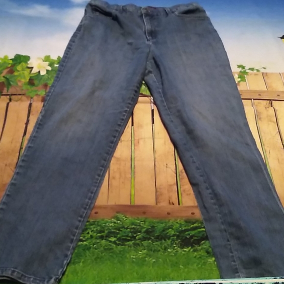 Gloria Vanderbilt blue jeans size 12 - Picture 3 of 6